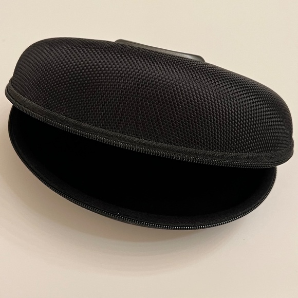 Oakley Eye Glass Case - Picture 2 of 4